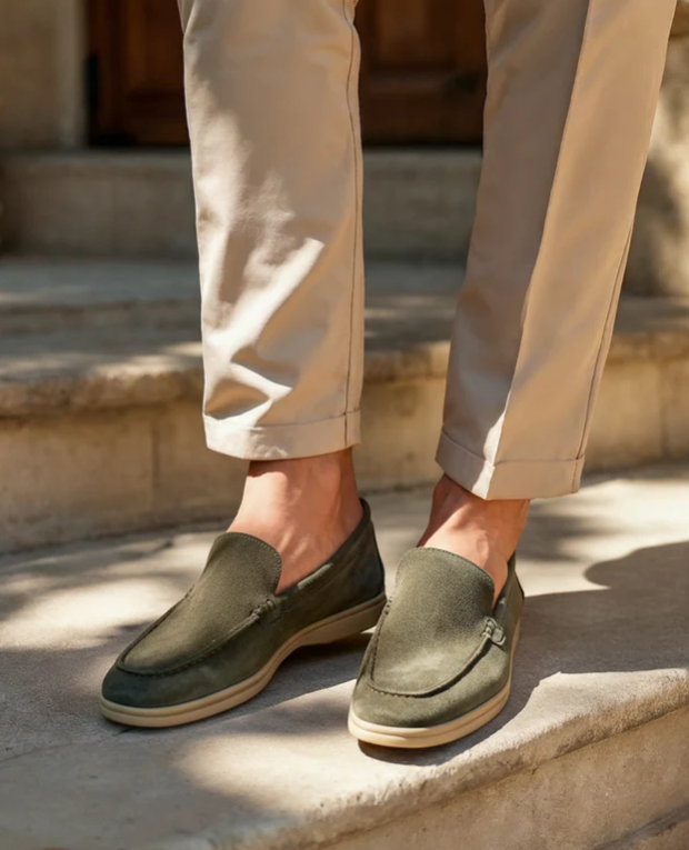 Canvas Sneakers – Elegant Casual Spring Style